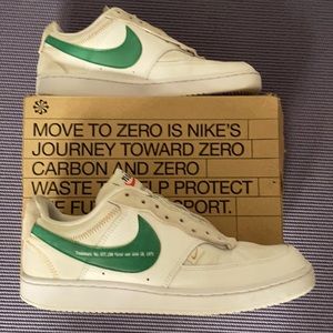 NIKE COURT VISION PREMIUM WHITE/GREEN size 7.5